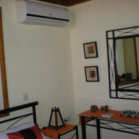 Mika'S House Villa Chalki Town Luaran gambar